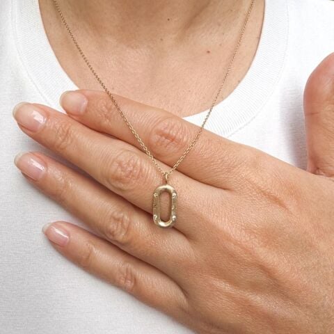 Taş Detaylı Ataç Form Kişiye Özel Harfli Kolye | Altın