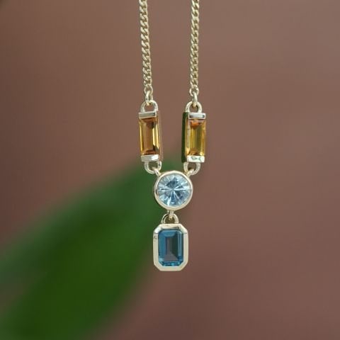 Ocean Glow – Renkli Doğal Taş Kolye | Altın