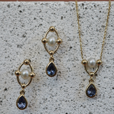 Serenity – Tanzanit ve Doğal İnci Kolye | Altın