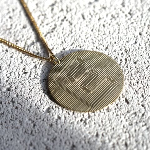 Kabartma Efektli Harf Kolye | Altın