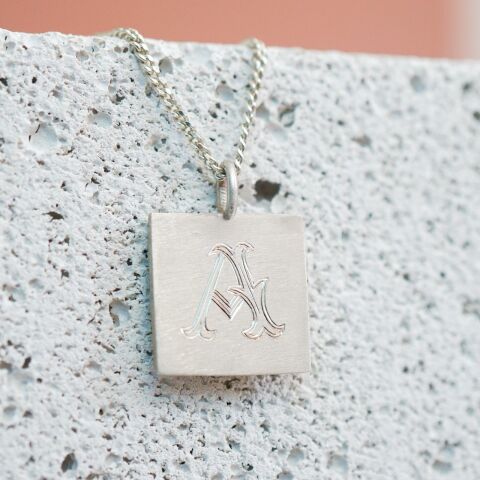 Monogram Harf Kolye