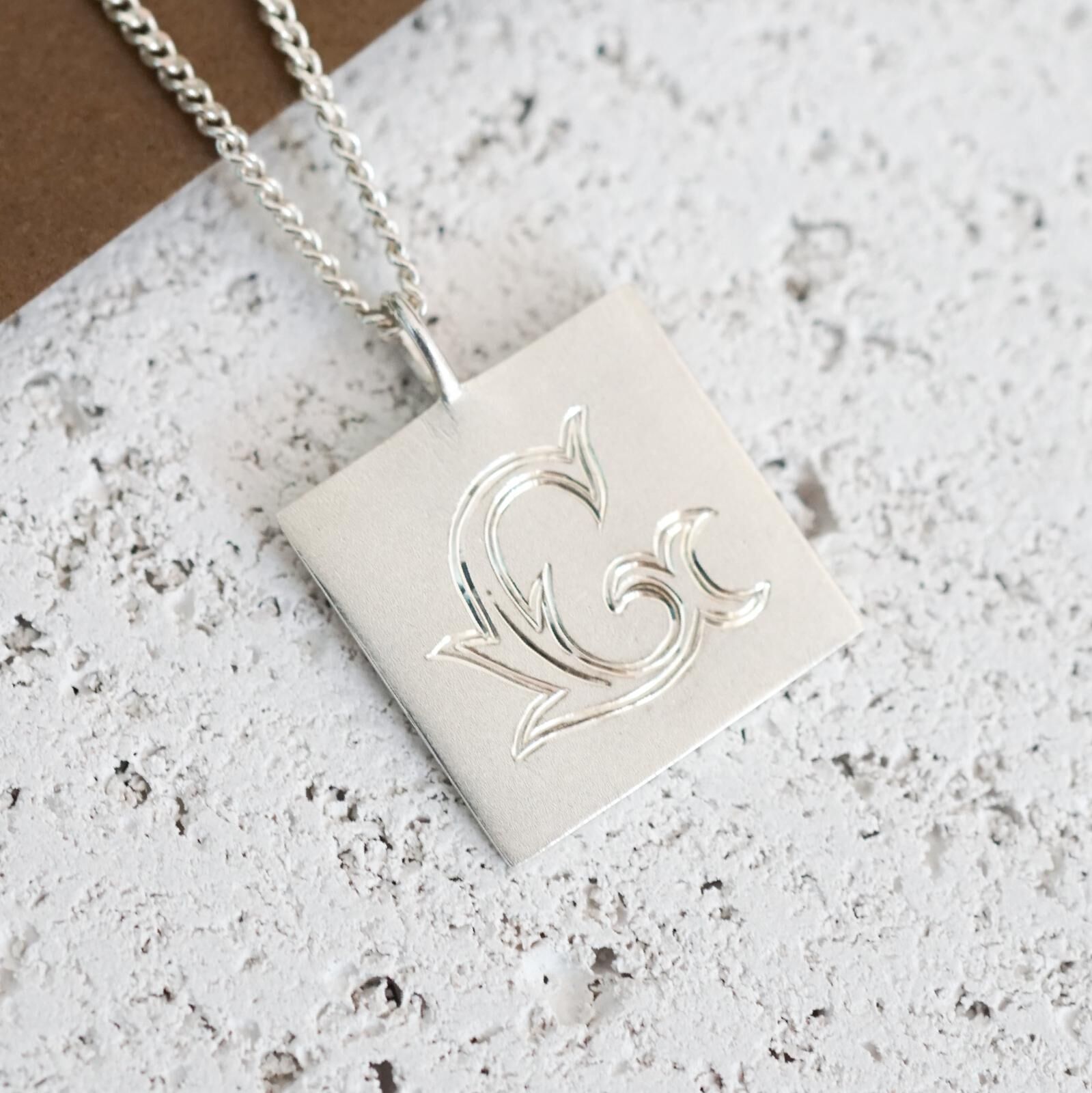 Monogram Harf Kolye