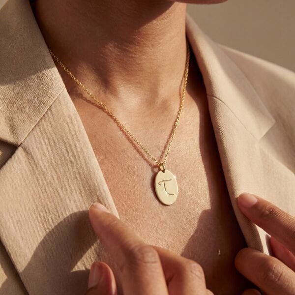 Kişiye Özel Oval Harf Kolye | Altın
