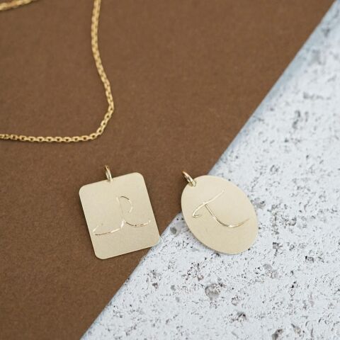 Kişiye Özel Oval Harf Kolye | Altın