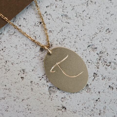 Kişiye Özel Oval Harf Kolye | Altın