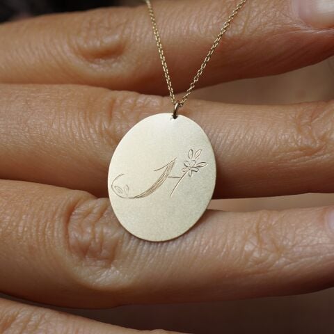 Çiçek Detaylı Harf Kolye | Altın