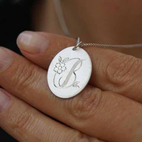 Çiçek Detaylı Harf Kolye | Gümüş